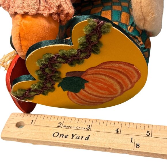 VTG Stuffed Thanksgiving Turkey Sitter in Overalls Holding Pumpkin Basket Crow - Picture 16 of 16